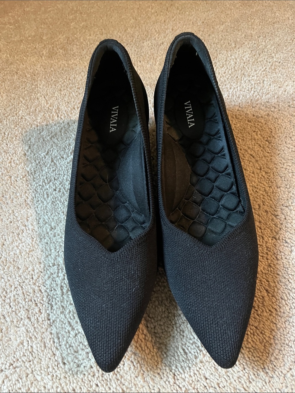 Vivaia Scarlett pointed toe kitten heels - Picture 2 of 4